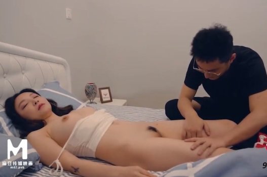 Xem phim 18+ phiên bản đặc biệt của Triệu Gia Mai